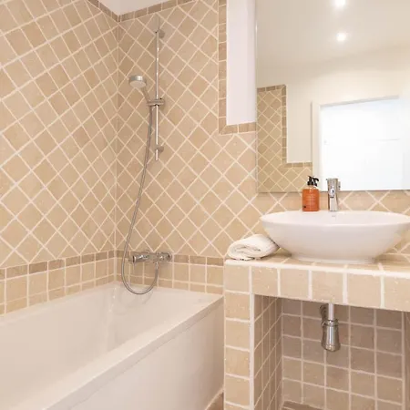 Sunset Sweet Holidays - Happy إِستيبونا